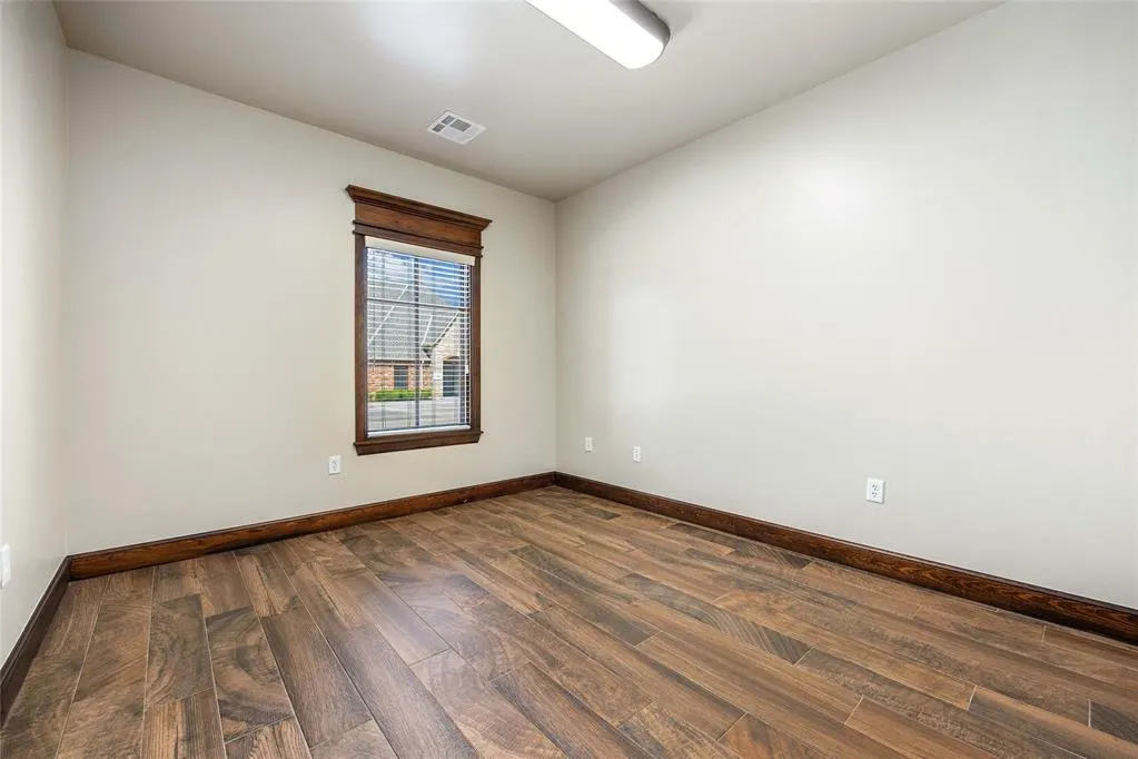 Photo 18 — 2616 Covell Village Drive 130, Edmond, OK 73003