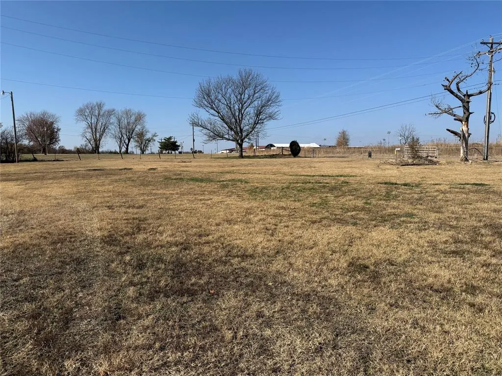 Photo 2 — 42507 Garretts Lake Road, Shawnee, OK 74804
