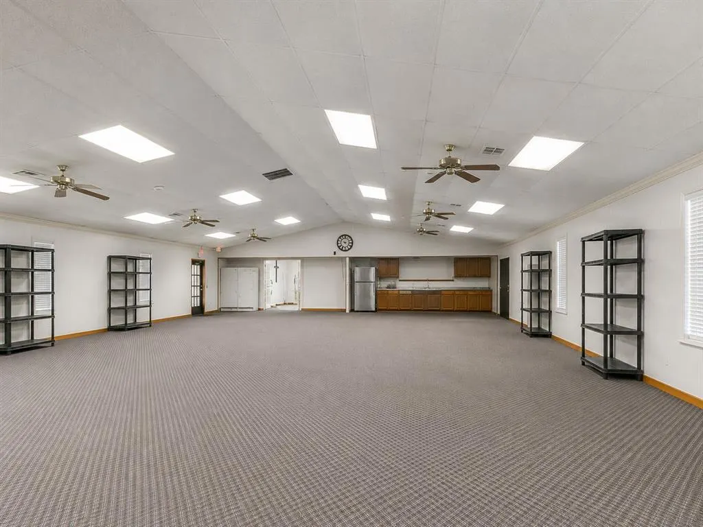 Photo 10 — 809 SW 4th Street, Moore, OK 73160