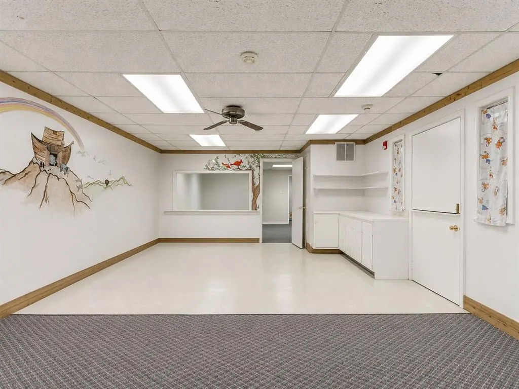 Photo 16 — 809 SW 4th Street, Moore, OK 73160