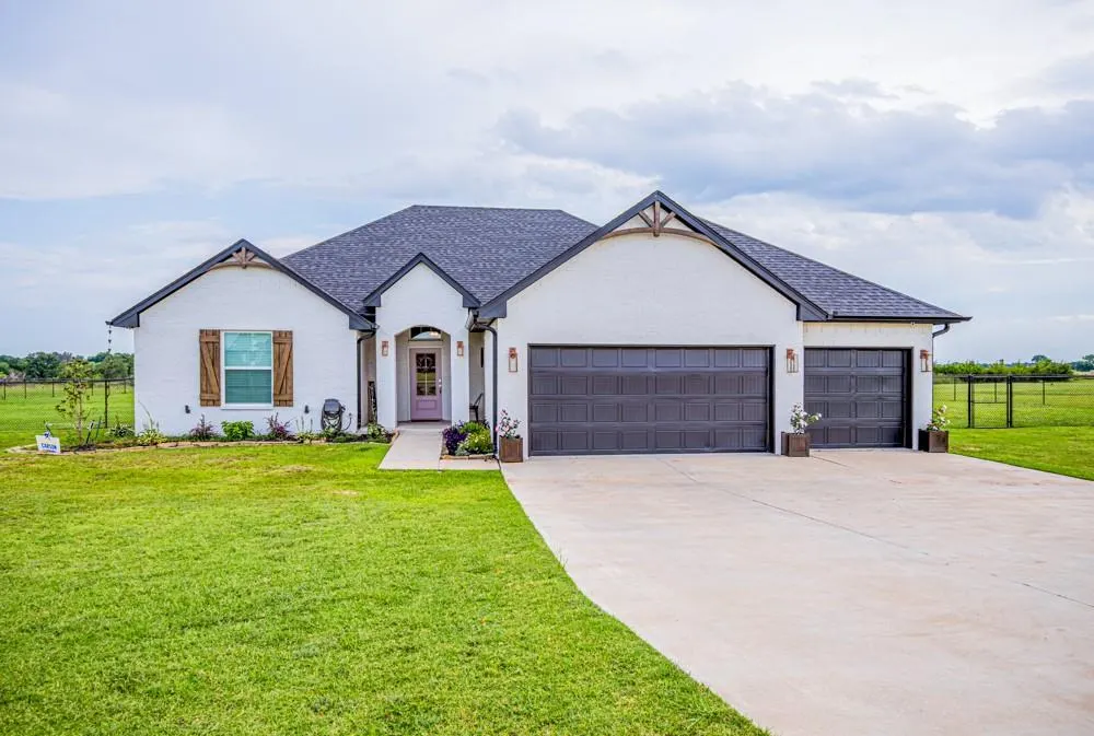 Photo 2 — 1807 W Forest Ridge, Stillwater, OK 74074
