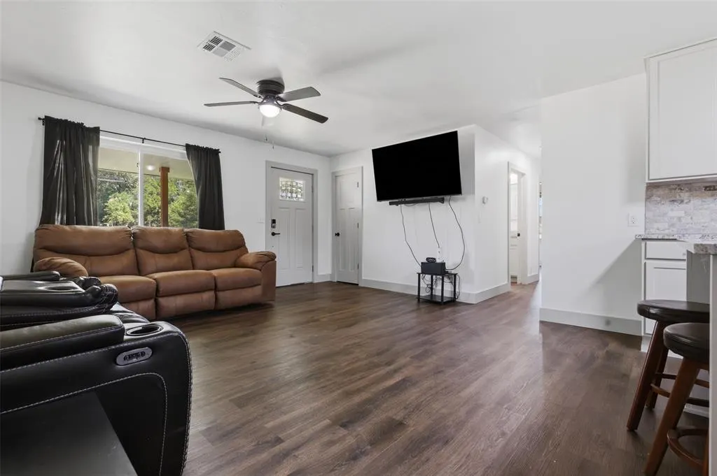 Photo 7 — 508 E Washington Street, Tecumseh, OK 74873
