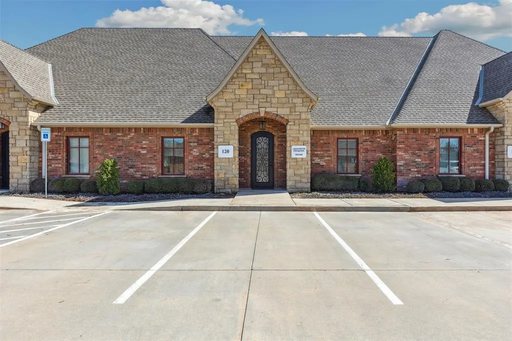 Front exterior — 2616 Covell Village Drive 120, Edmond, OK 73003