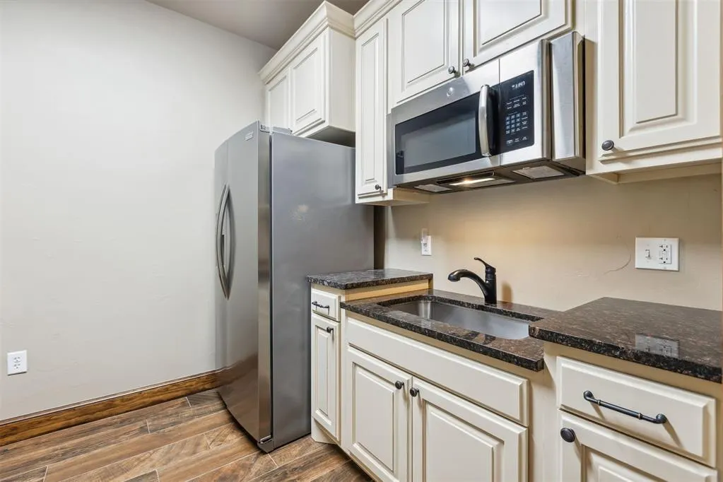 Photo 11 — 2616 Covell Village Drive 120, Edmond, OK 73003