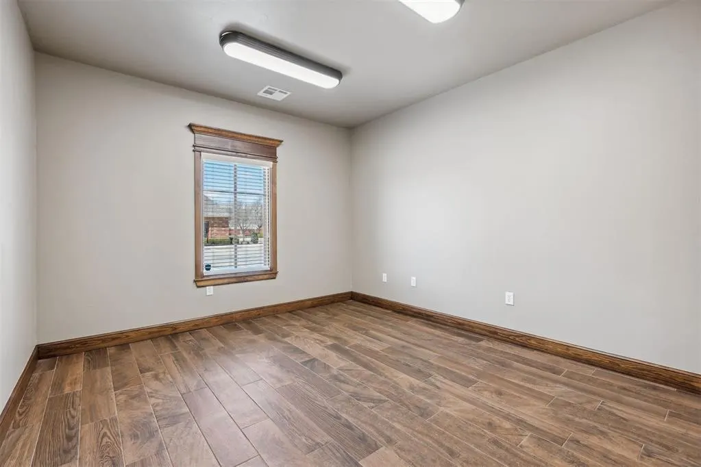 Photo 12 — 2616 Covell Village Drive 120, Edmond, OK 73003