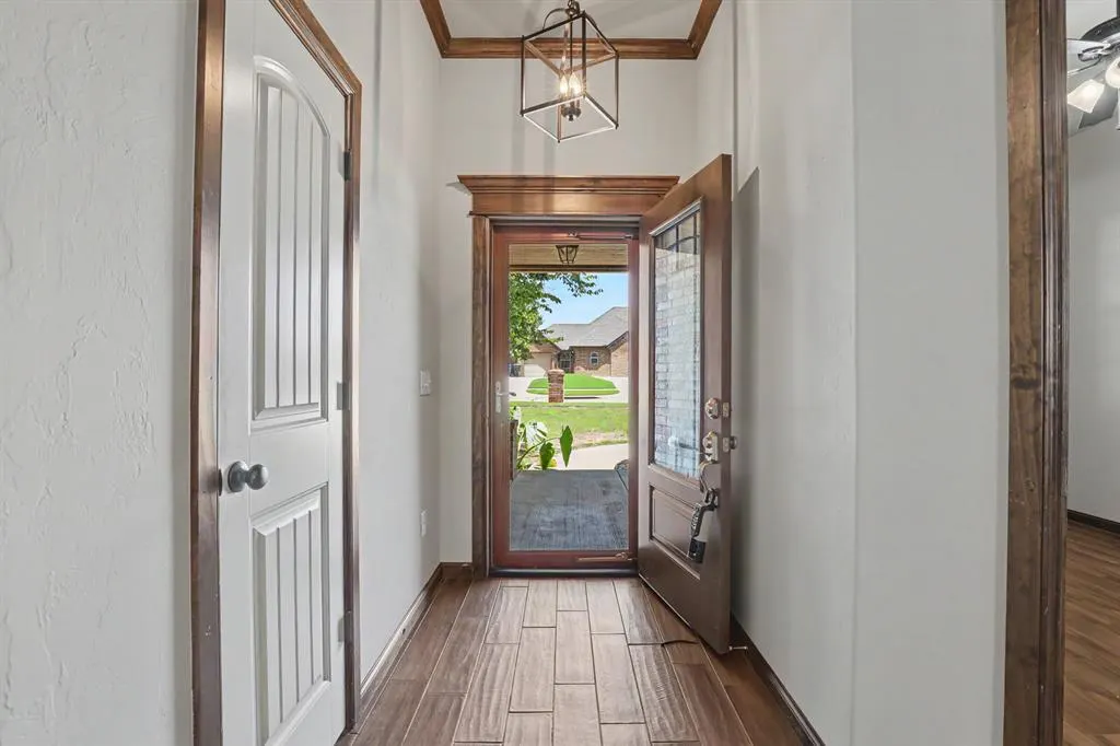 Photo 4 — 1022 Fox Run Lane, Blanchard, OK 73010