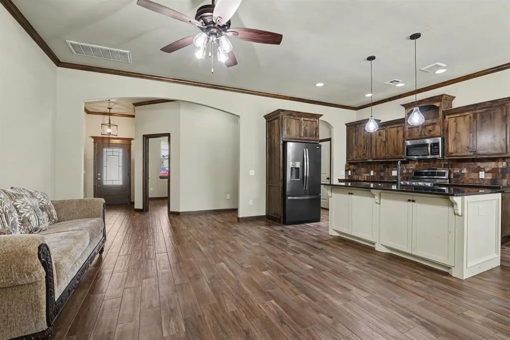 Photo 10 — 1022 Fox Run Lane, Blanchard, OK 73010