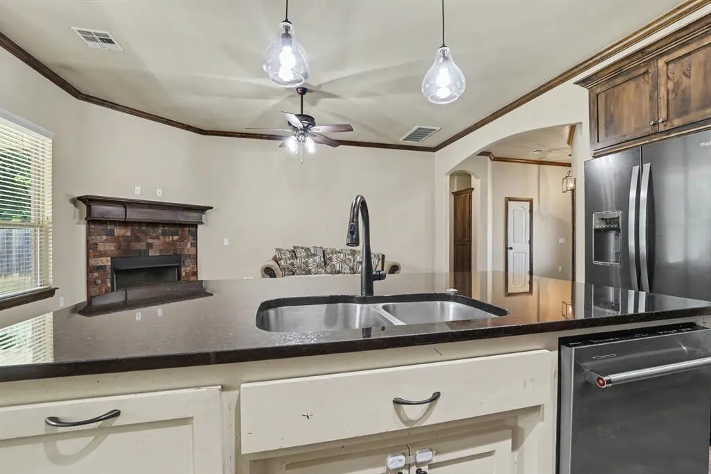 Photo 13 — 1022 Fox Run Lane, Blanchard, OK 73010