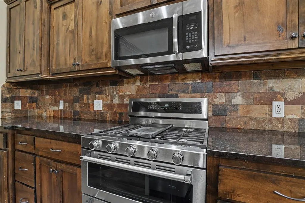 Photo 14 — 1022 Fox Run Lane, Blanchard, OK 73010