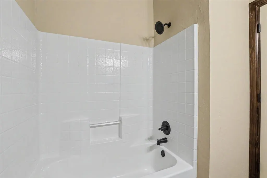 Photo 25 — 1022 Fox Run Lane, Blanchard, OK 73010