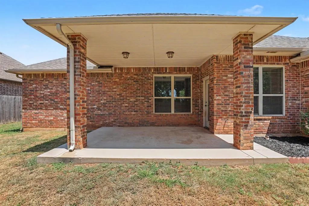 Photo 32 — 1022 Fox Run Lane, Blanchard, OK 73010