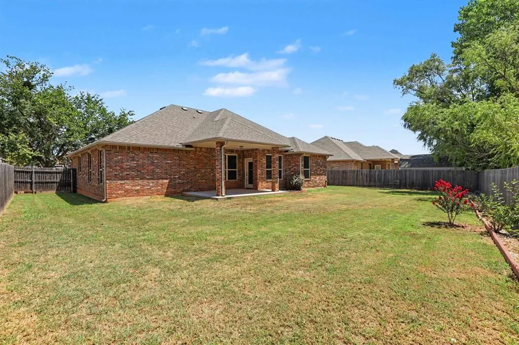 Photo 34 — 1022 Fox Run Lane, Blanchard, OK 73010