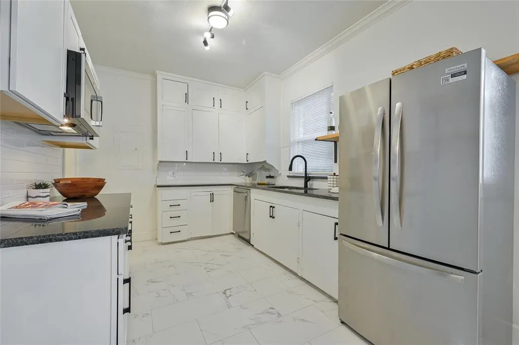 Photo 16 — 1609 NW 11th Street, Oklahoma City, OK 73106