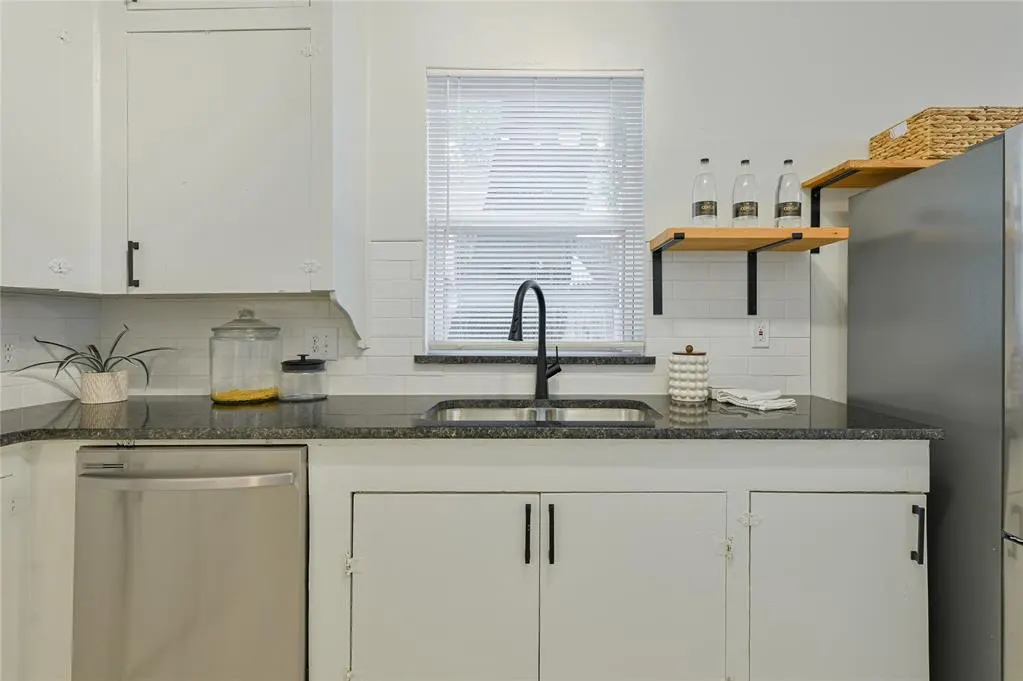 Photo 18 — 1609 NW 11th Street, Oklahoma City, OK 73106