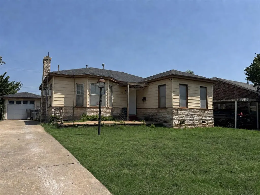 Front exterior — 1507 SW A Avenue, Lawton, OK 73501
