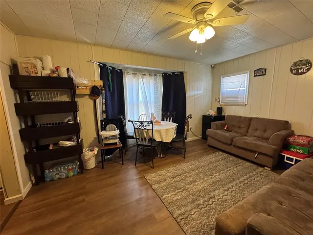 Photo 5 — 1507 SW A Avenue, Lawton, OK 73501