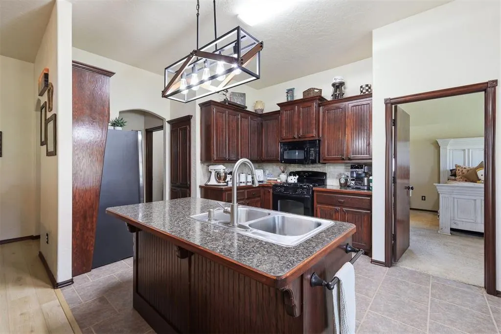Photo 2 — 3304 Paul Drive, Oklahoma City, OK 73160
