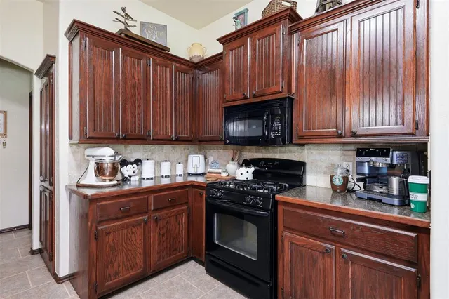 Photo 5 — 3304 Paul Drive, Oklahoma City, OK 73160