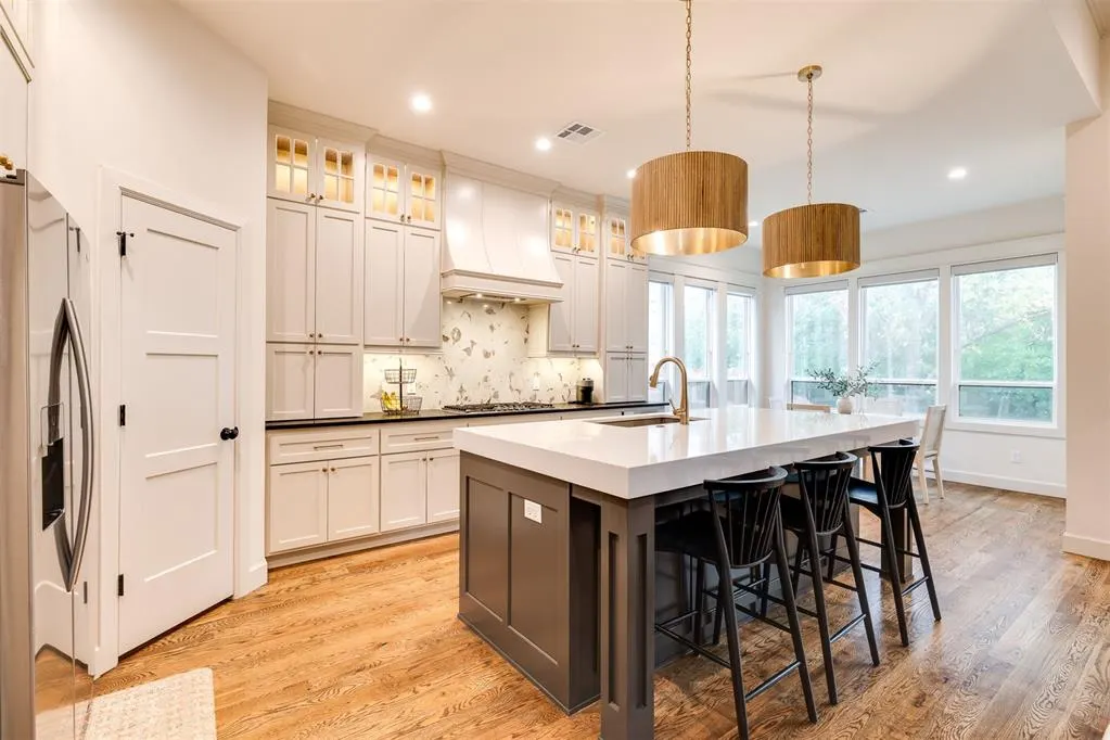 Photo 2 — 1732 Parkwood Avenue, Edmond, OK 73034