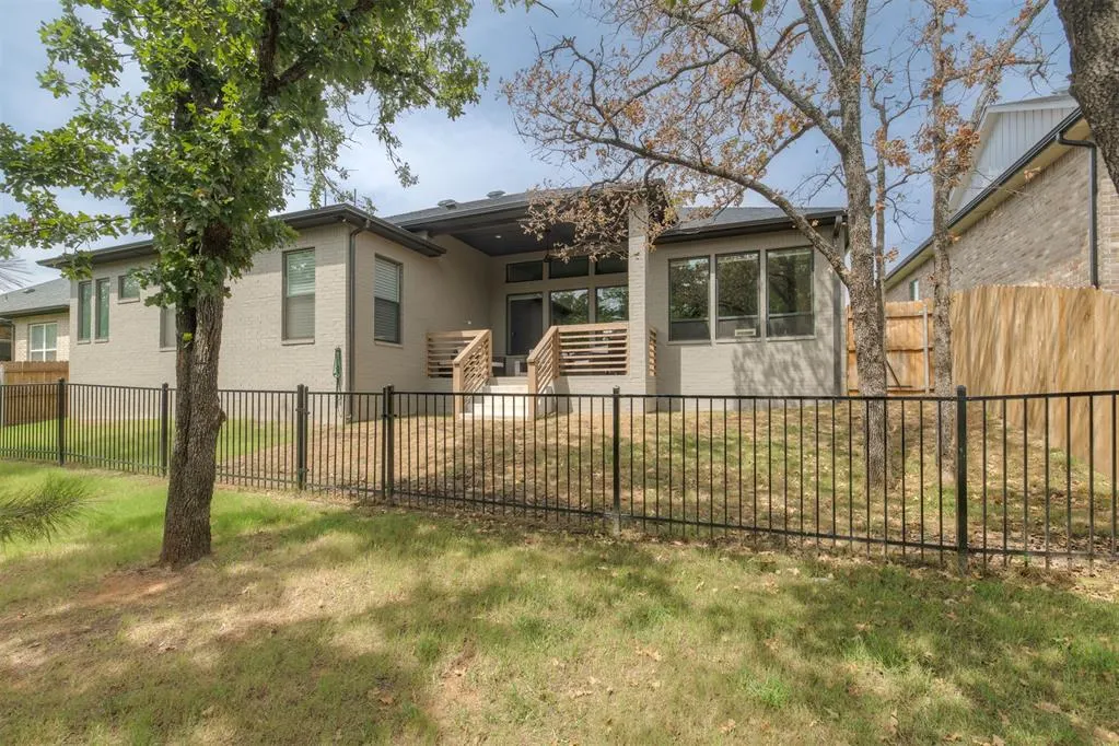 Photo 43 — 1732 Parkwood Avenue, Edmond, OK 73034