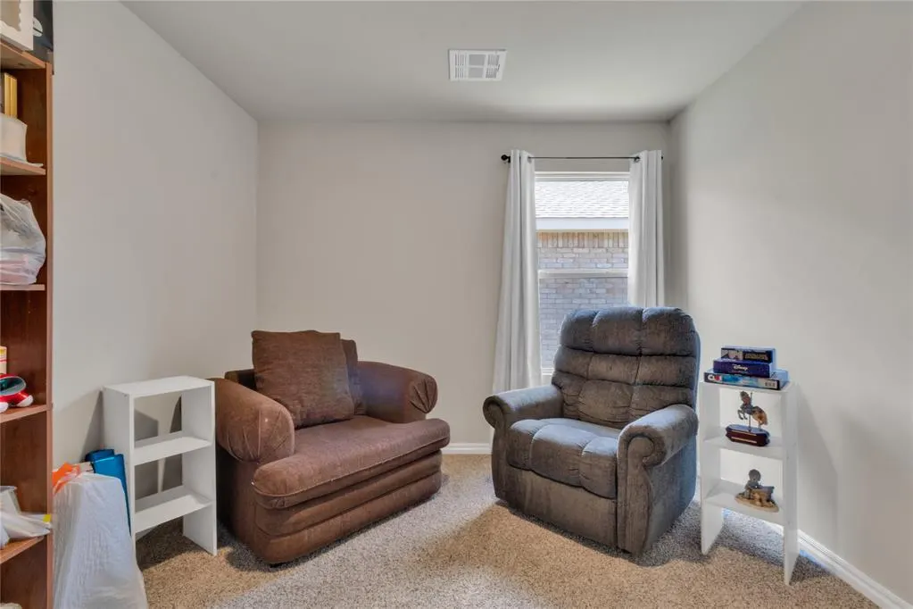 Photo 21 — 11605 SW 27th Street, Yukon, OK 73099
