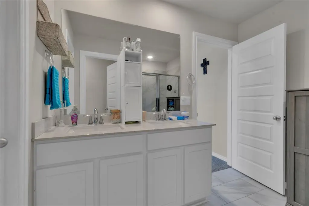 Photo 27 — 11605 SW 27th Street, Yukon, OK 73099