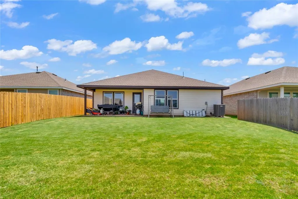 Photo 31 — 11605 SW 27th Street, Yukon, OK 73099