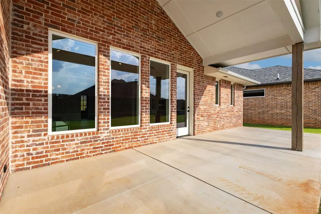Photo 32 — 12809 Cobblestone Curve Road, Oklahoma City, OK 73142