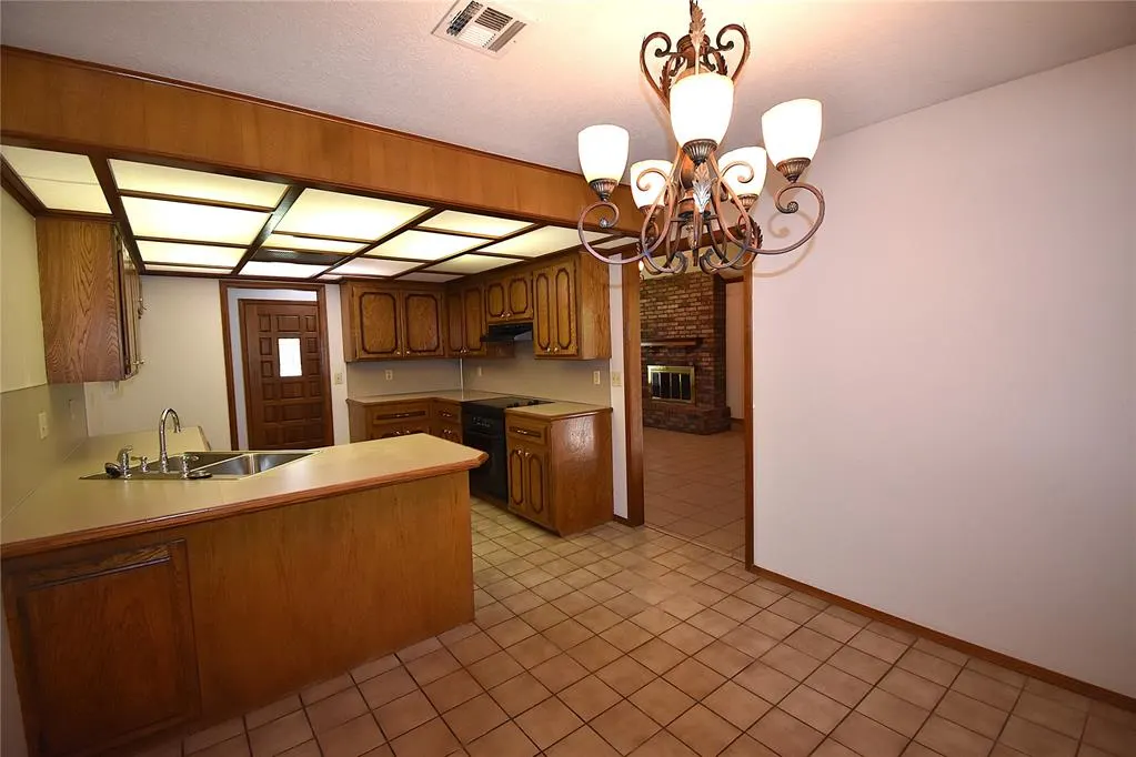 Photo 14 — 2449 Whispering Oak Drive, Seminole, OK 74868