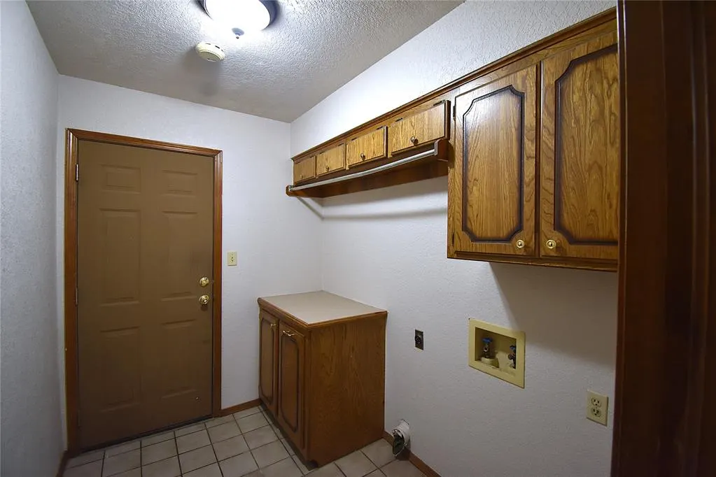 Photo 33 — 2449 Whispering Oak Drive, Seminole, OK 74868