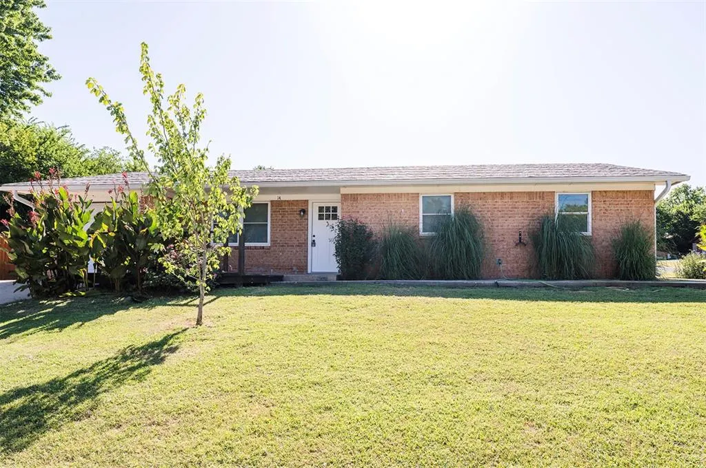 Photo 2 — 14 Crown Point, Pauls Valley, OK 73075