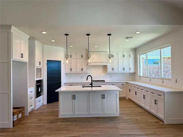 Photo 3 — 12813 Cobblestone Curve Road, Oklahoma City, OK 73142
