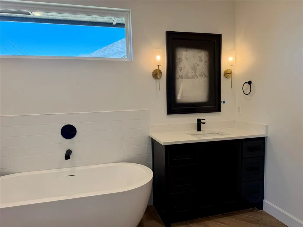 Photo 10 — 12813 Cobblestone Curve Road, Oklahoma City, OK 73142