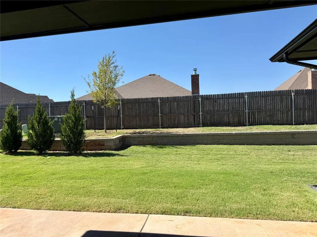 Photo 23 — 12813 Cobblestone Curve Road, Oklahoma City, OK 73142