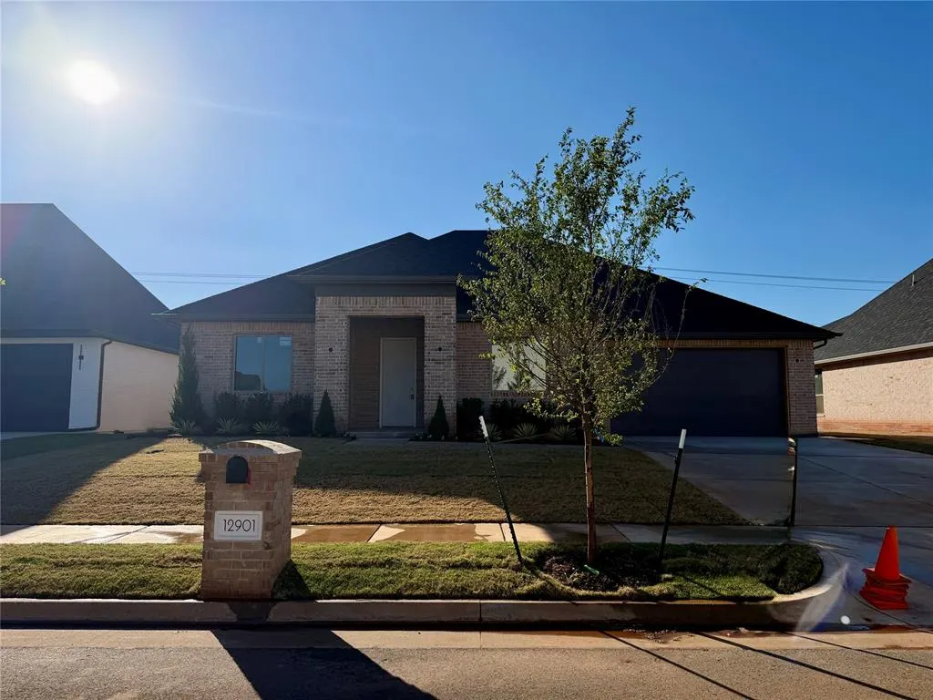 Front exterior — 12901 Cobblestone Curve Road, Oklahoma City, OK 73142