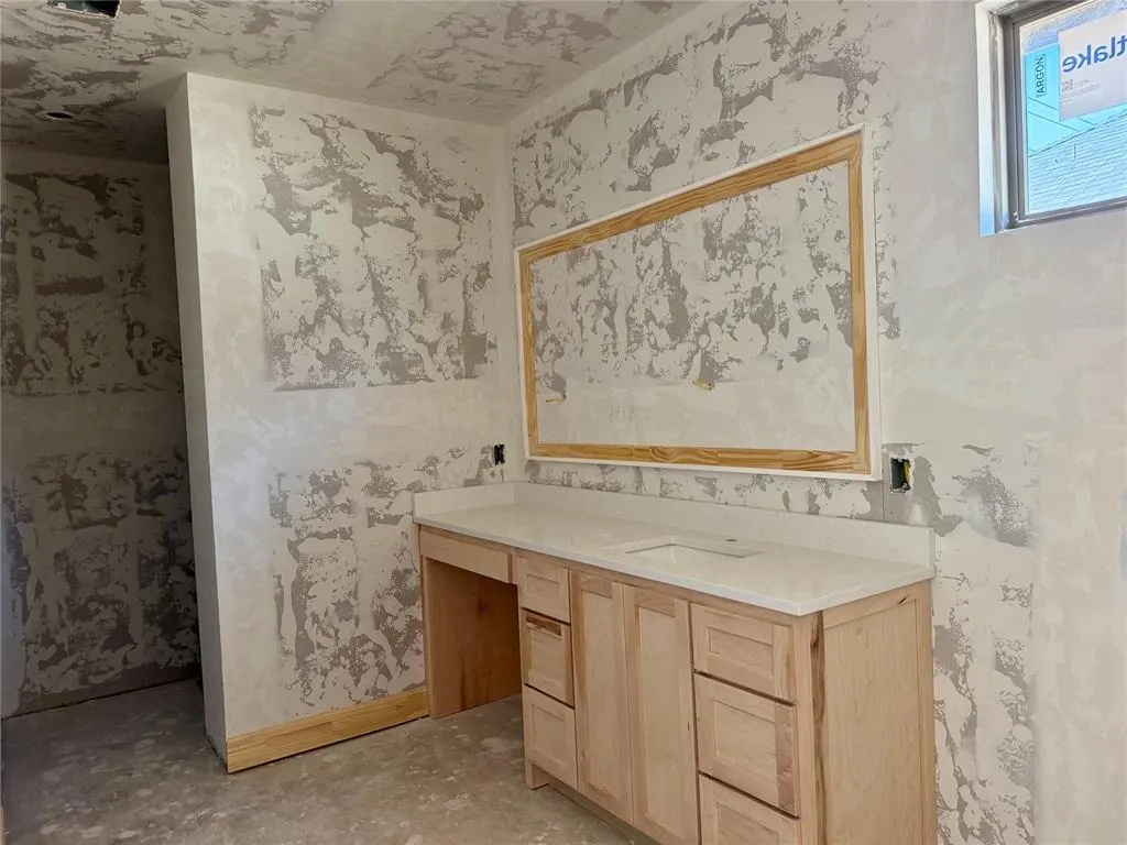 Photo 4 — 12901 Cobblestone Curve Road, Oklahoma City, OK 73142