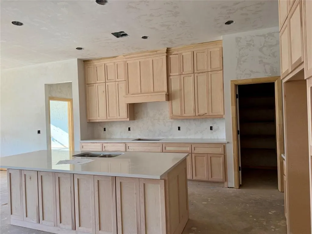 Photo 2 — 12905 Cobblestone Curve Road, Oklahoma City, OK 73142