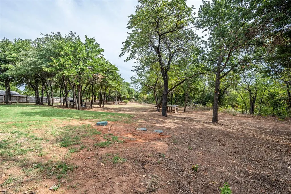 Photo 7 — 139 Tulip Trail, Edmond, OK 73025