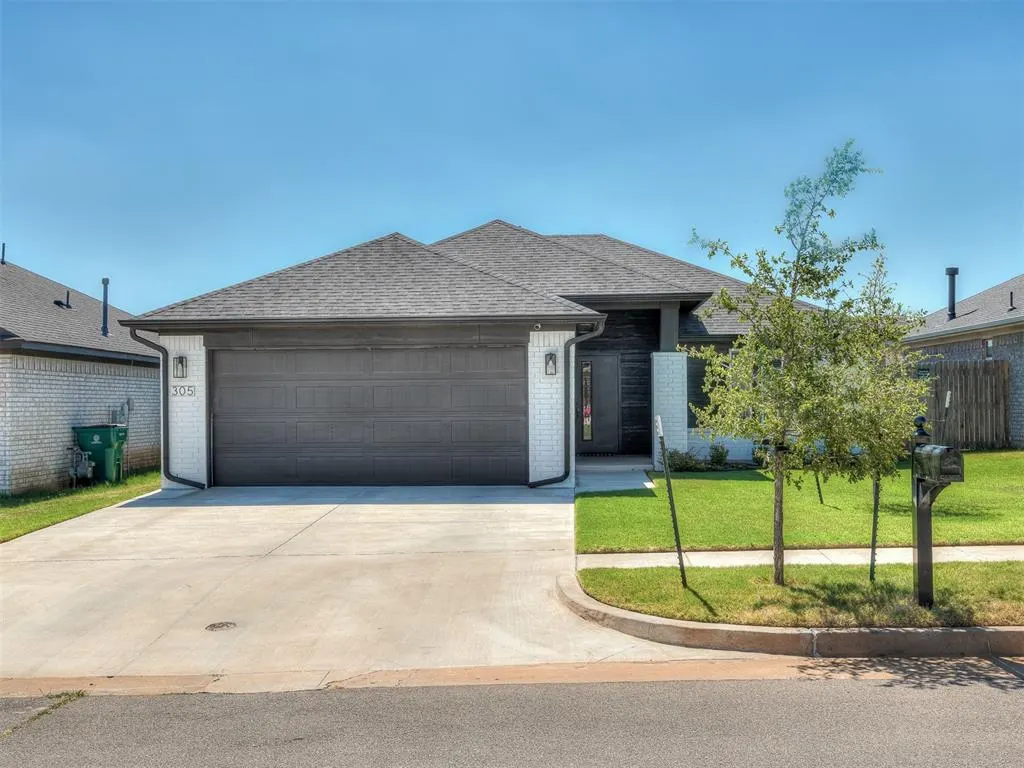 Photo 2 — 305 Pergola Street, Yukon, OK 73099