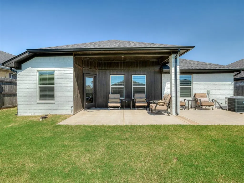 Photo 30 — 305 Pergola Street, Yukon, OK 73099