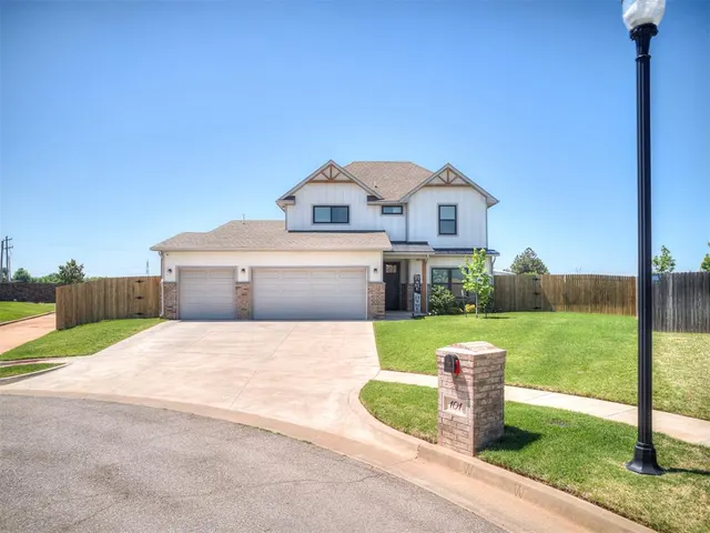 Front exterior — 101 Carlow Way, Yukon, OK 73099