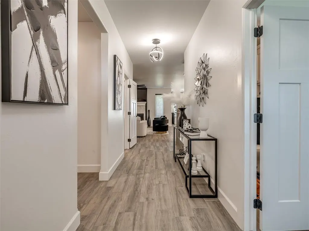 Photo 6 — 101 Carlow Way, Yukon, OK 73099