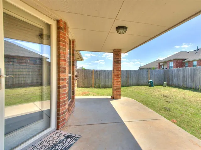 Photo 8 — 9217 Crooked Creek Lane, Oklahoma City, OK 73160