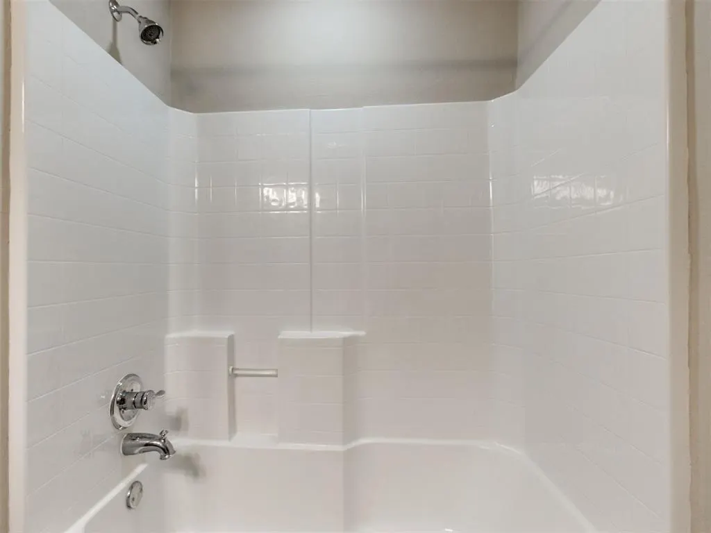 Photo 17 — 9217 Crooked Creek Lane, Oklahoma City, OK 73160