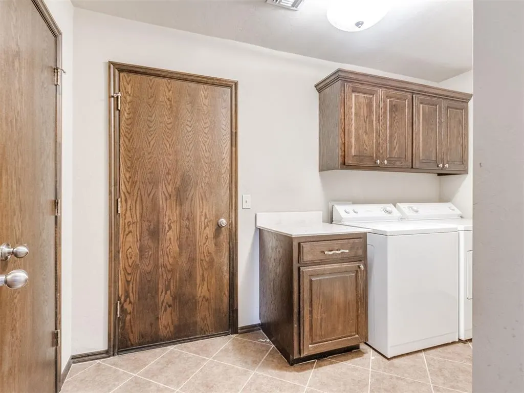 Photo 34 — 9217 Crooked Creek Lane, Oklahoma City, OK 73160