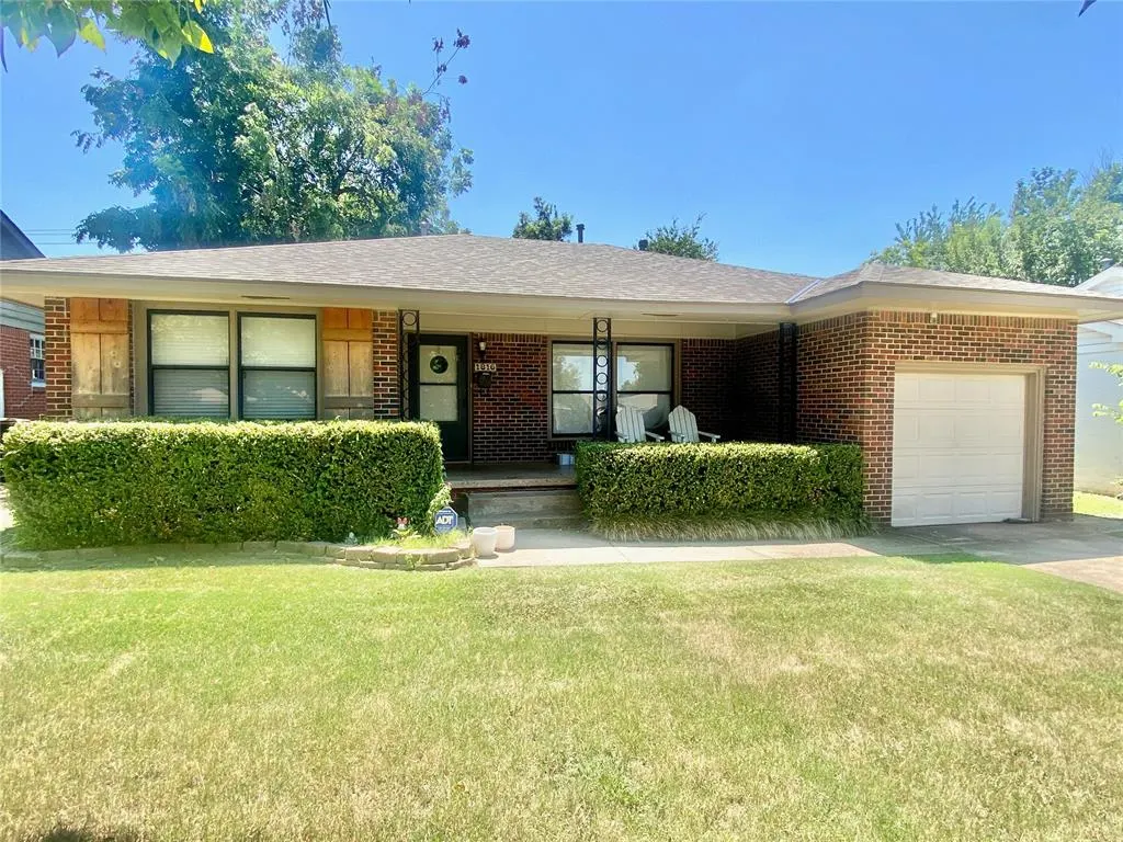 Photo 2 — 1816 Churchill Way, The Village, OK 73120