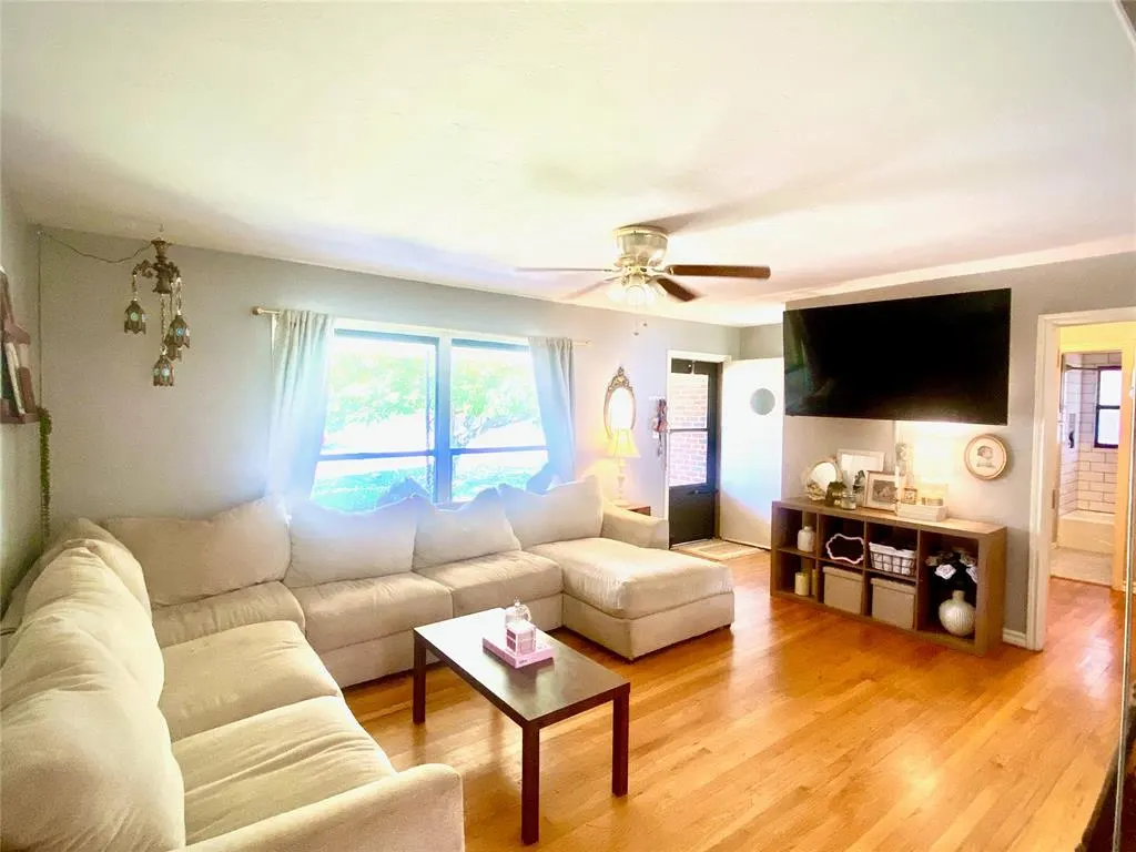 Photo 6 — 1816 Churchill Way, The Village, OK 73120