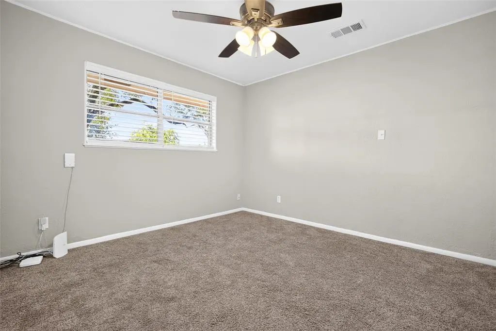 Photo 18 — 403 Garrett Avenue, Lindsay, OK 73052