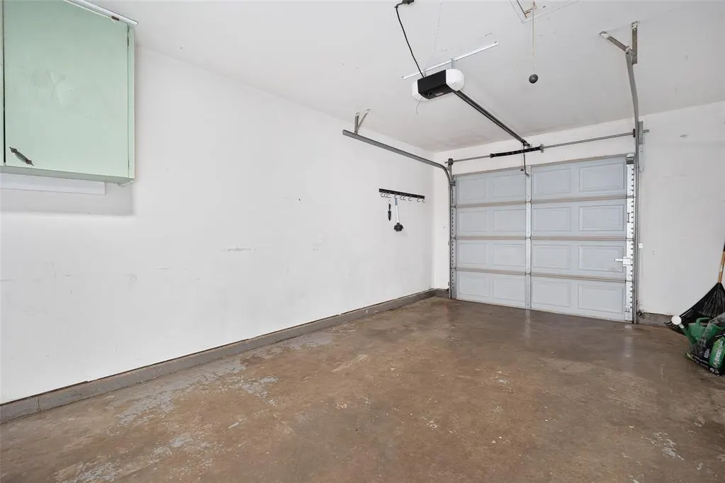 Photo 26 — 403 Garrett Avenue, Lindsay, OK 73052
