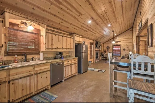 Photo 4 — 35 Triggerfish Road, Broken Bow, OK 74728